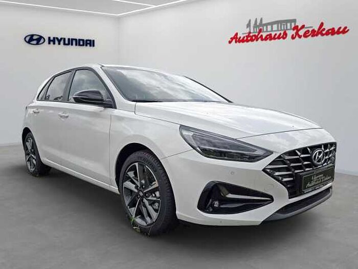 Hyundai i30 1.0 T-GDI DCT Connect & Go+LED+Navi+EPH v+h