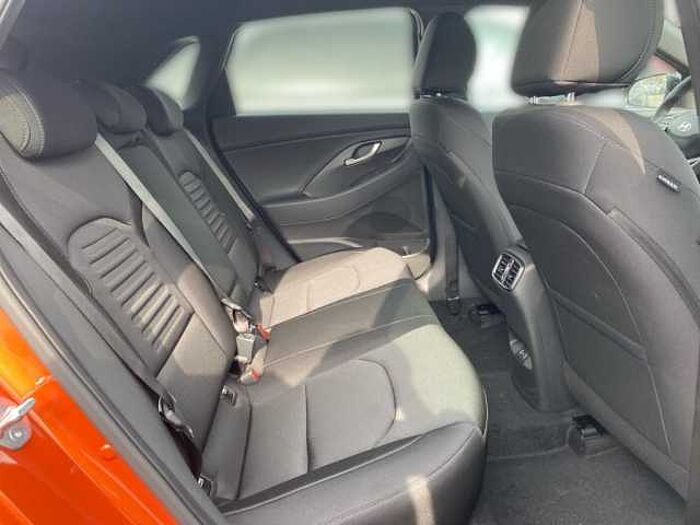 Hyundai i30 1.5 T-GDI 48V-Hybrid DCT Advantage (PD)