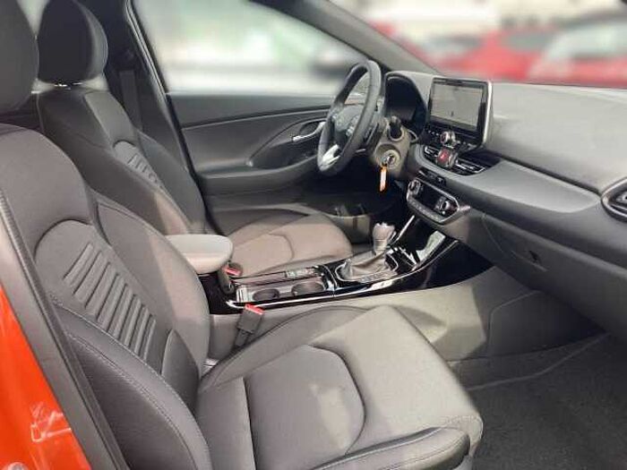 Hyundai i30 1.5 T-GDI 48V-Hybrid DCT Advantage (PD)