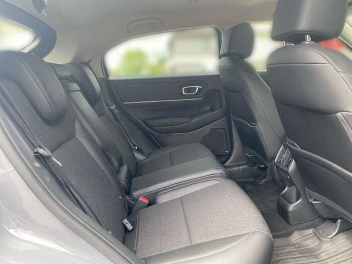 Honda HR-V e:HEV 1.5 i-MMD Hybrid Advance + Dienstwagen