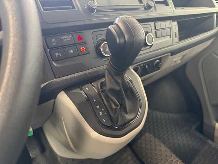 Volkswagen T6 DSG Lang +9Sitzer+AHK+Standh.+WR+Navi+Trittstufe Transporter