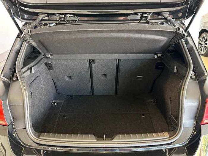 BMW 118i M Sport Shadow Line + LED + Business Paket 1er