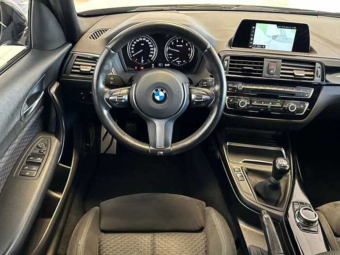 BMW 118i M Sport Shadow Line + LED + Business Paket 1er