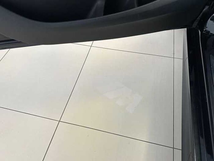 BMW 118i M Sport Shadow Line + LED + Business Paket 1er