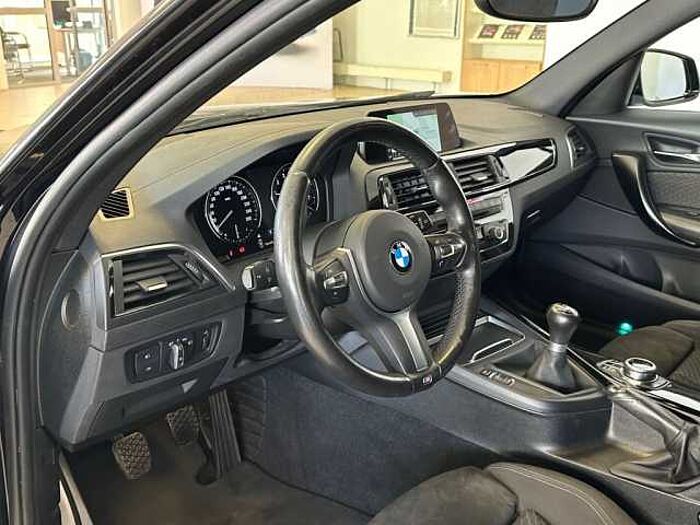 BMW 118i M Sport Shadow Line + LED + Business Paket 1er