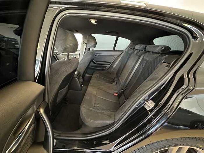 BMW 118i M Sport Shadow Line + LED + Business Paket 1er