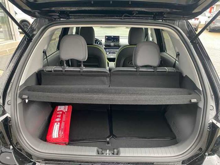 Hyundai INSTER 49kWh Cross *Effizienz-Paket*
