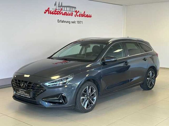 Hyundai i30 Kombi 1.6 CRDI  Prime +AHK+Pano+Winterräder+