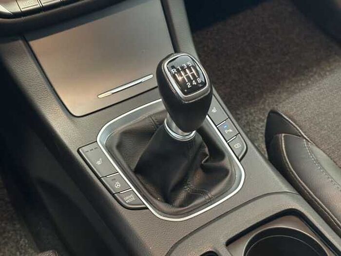 Hyundai i30 Kombi 1.6 CRDI  Prime +AHK+Pano+Winterräder+