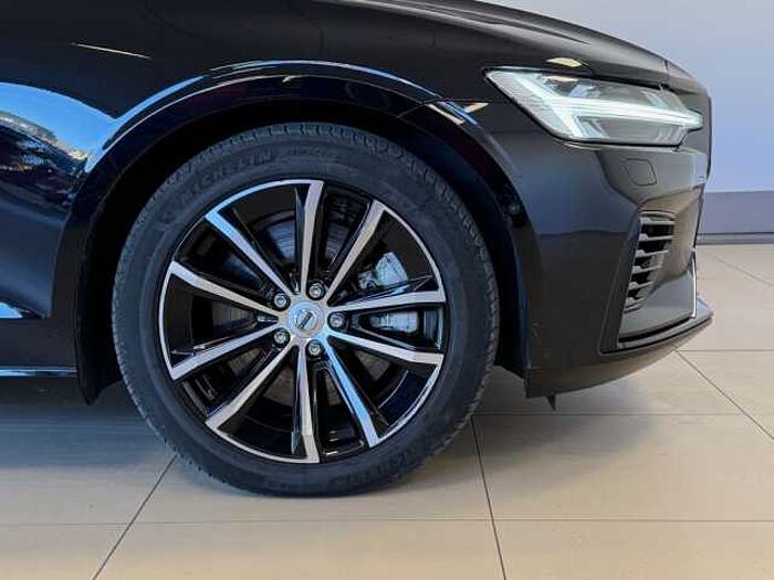Volvo V60 T6 Plug-in Hybrid AWD Plus Dark +AHK+360°+WR