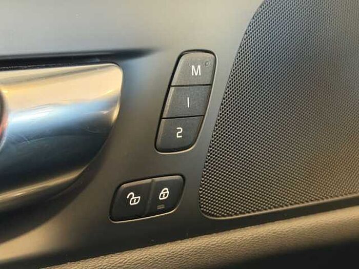 Volvo V60 T6 Plug-in Hybrid AWD Plus Dark +AHK+360°+WR