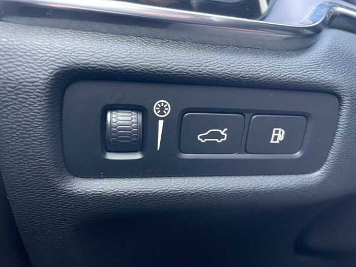 Volvo V60 T6 Recharge Inscription Expression +AHK+WR+