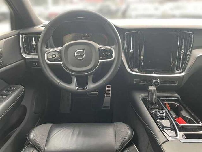 Volvo V60 T6 AWD Recharge Geartronic RDesign +AHK+WR+