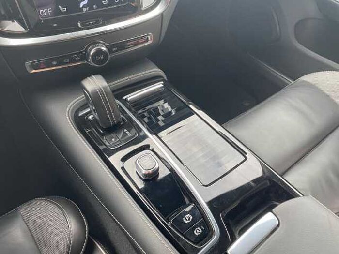 Volvo V60 T6 AWD Recharge Geartronic RDesign +AHK+WR+