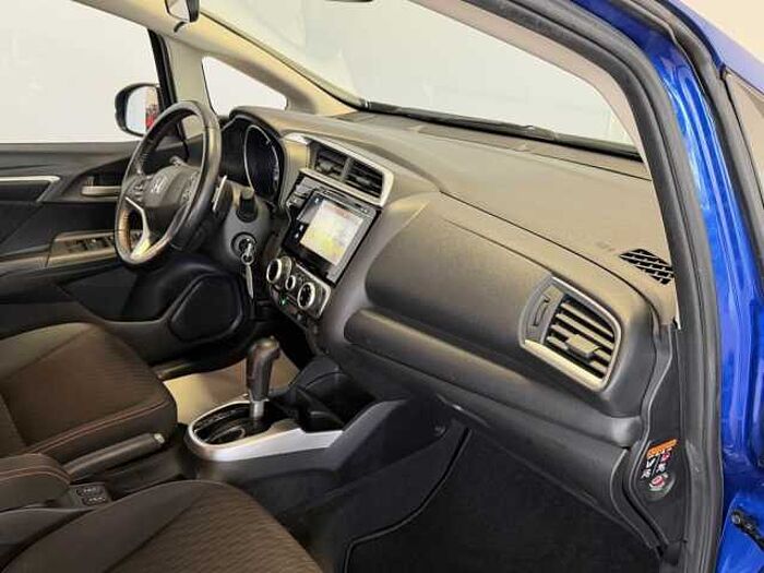 Honda Jazz 1.5 i-VTEC CVT Dynamic + AHK + WR +