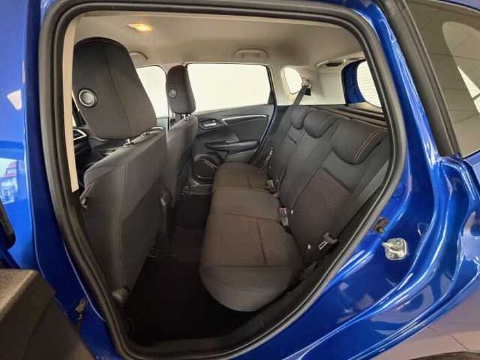 Honda Jazz 1.5 i-VTEC CVT Dynamic + AHK + WR +