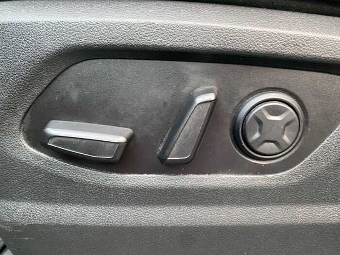 Hyundai STARIA 2.2 CRDi Allrad Signature*Totw. Schiebetür*