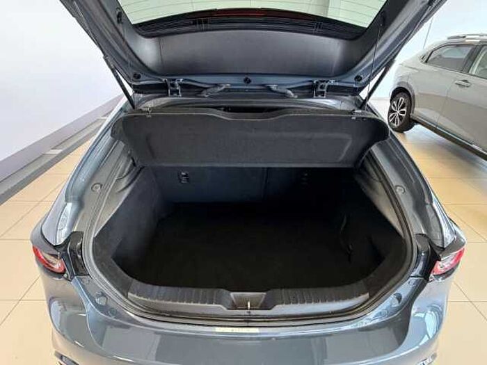 Mazda 3 SKYACTIV-G 2.0 +AHK+WR+Bose+360°Kamera+Matrix LED