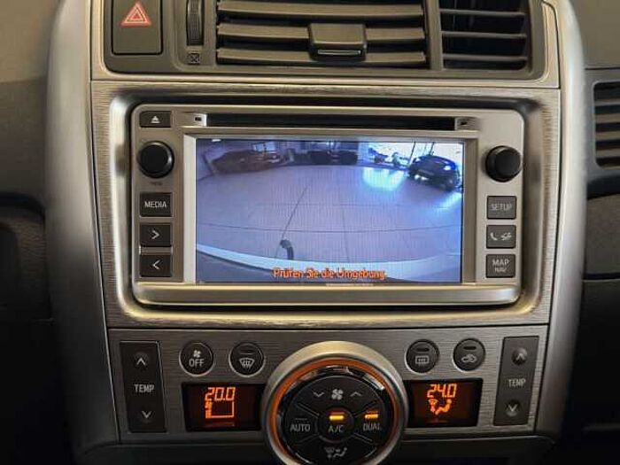 Toyota Verso 1.8 Travel + Garantie + AHK + Winterräder +