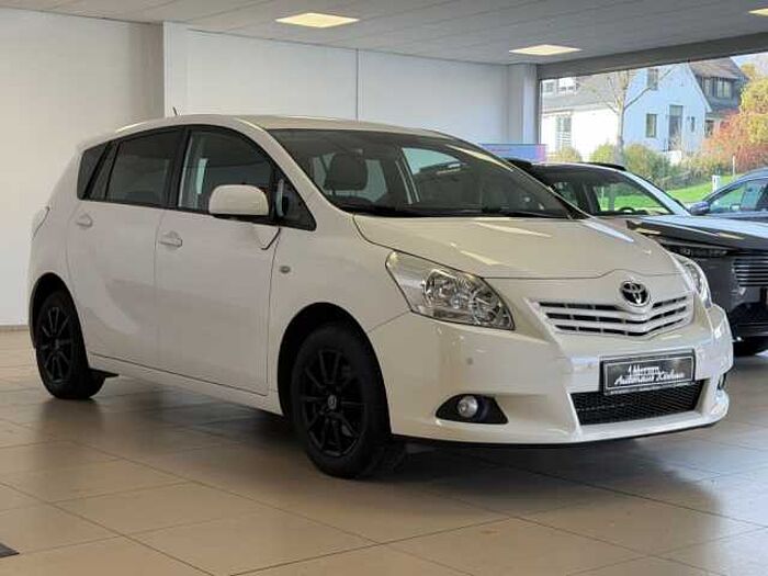 Toyota Verso 1.8 Travel + Garantie + AHK + Winterräder +