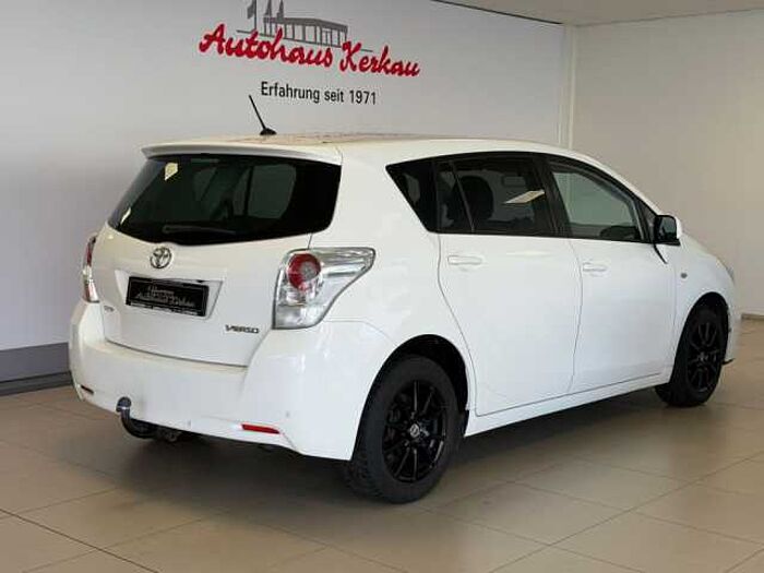 Toyota Verso 1.8 Travel + Garantie + AHK + Winterräder +