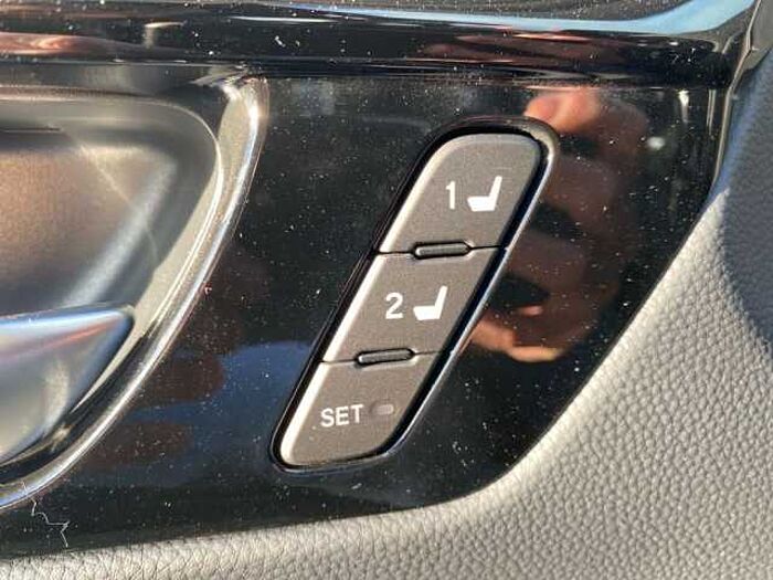 Honda CR-V e: PHEV 2.0 i-MMD Hybrid 2WD Advance Tech (RS)