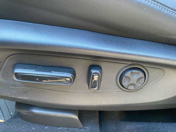 Honda CR-V e: PHEV 2.0 i-MMD Hybrid 2WD Advance Tech (RS)