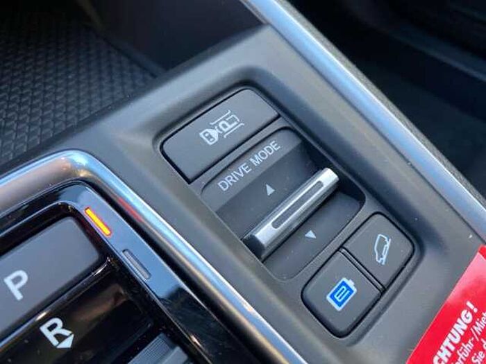 Honda CR-V e: PHEV 2.0 i-MMD Hybrid 2WD Advance Tech (RS)