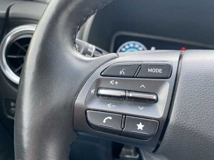 Hyundai KONA EV Trend *Dachlack*Navi-Paket*unfallfrei*