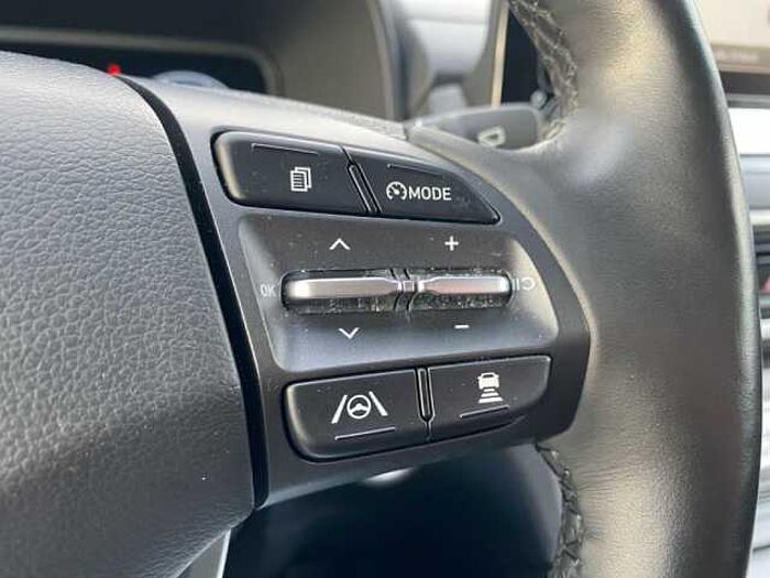 Hyundai KONA EV Trend *Dachlack*Navi-Paket*unfallfrei*