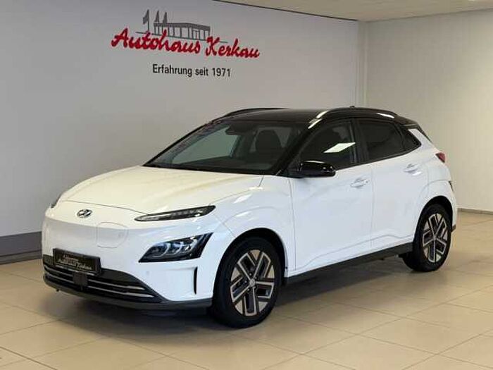 Hyundai KONA EV Trend +SOH100%+Winterräder+Navi Paket+