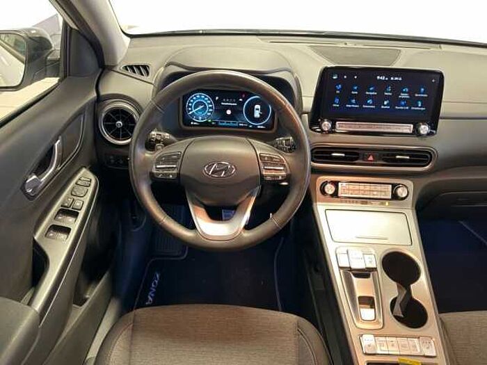 Hyundai KONA EV Trend +SOH100%+Winterräder+Navi Paket+