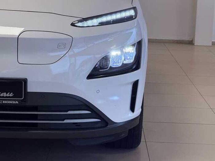 Hyundai KONA EV Trend +SOH100%+Winterräder+Navi Paket+