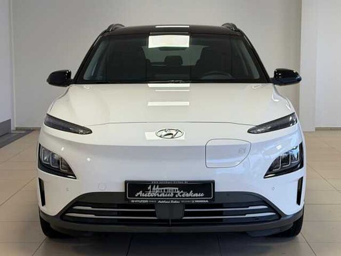 Hyundai KONA EV Trend +SOH100%+Winterräder+Navi Paket+