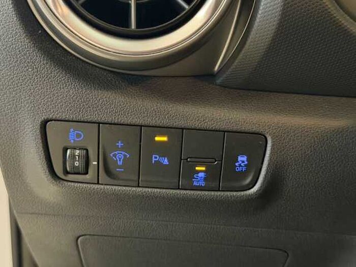 Hyundai KONA EV Trend +SOH100%+Winterräder+Navi Paket+