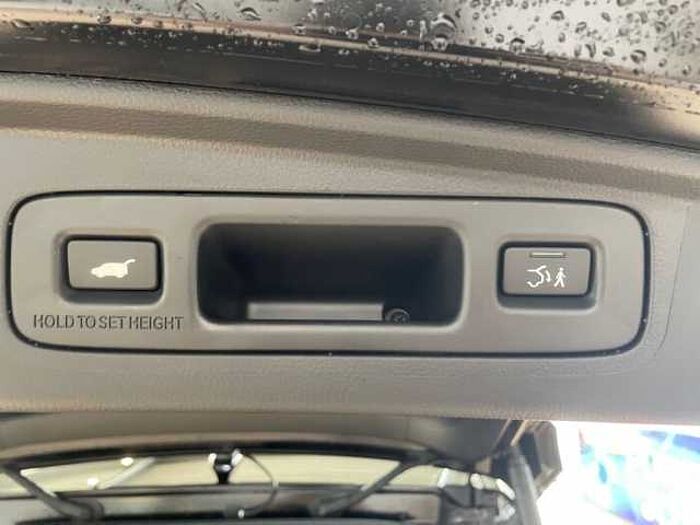 Honda CR-V e: HEV 2.0 i-MMD Hybrid AWD Advance (RS)