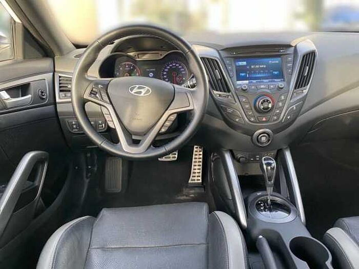 Hyundai Veloster 1.6 Turbo Automatik Style *SR*WR*Leder*