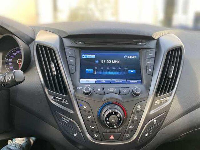 Hyundai Veloster 1.6 Turbo Automatik Style *SR*WR*Leder*