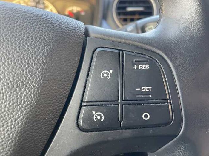 Hyundai i10 1.2 Fifa World Cup Edition*Sommer+Winterräder*