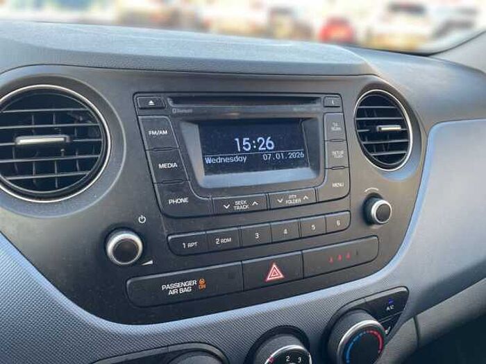 Hyundai i10 1.2 Fifa World Cup Edition*Sommer+Winterräder*