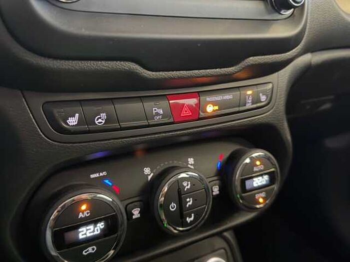 Jeep Renegade 1.4 MultiAir DSG Limited 8-Fach bereift