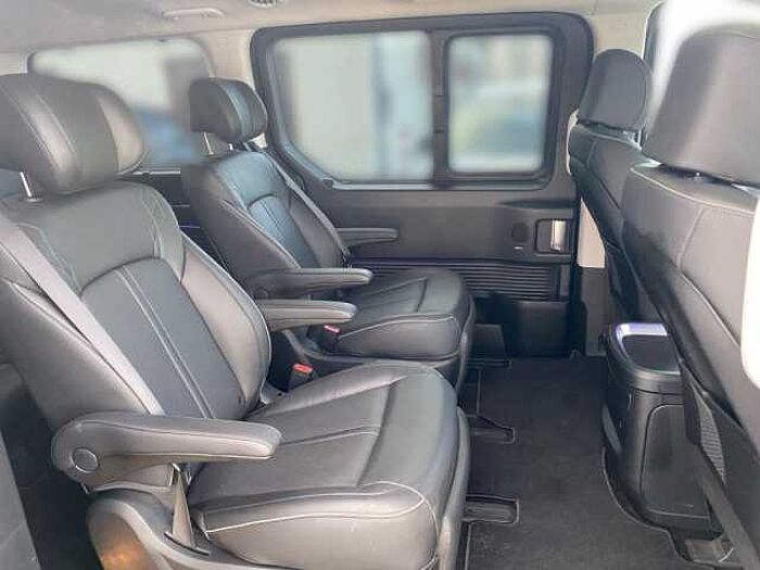 Hyundai STARIA 2.2 CRDi Allrad Signature+Vollausstattung