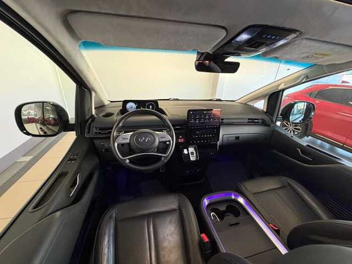 Hyundai STARIA 2.2 CRDi Allrad Signature+Vollausstattung