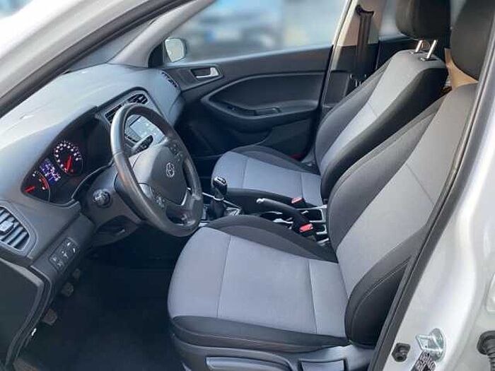 Hyundai i20 blue 1.0 T-GDI YES! *Carplay*R. Kamera*SHZ/LHZ*