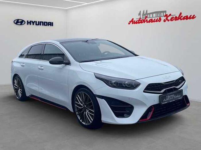 Kia ProCeed 1.6 T-GDI DCT7 OPF GT *Pano Ceed