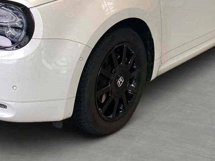 Honda Honda e Advance-Paket Style + 8 fach bereift +