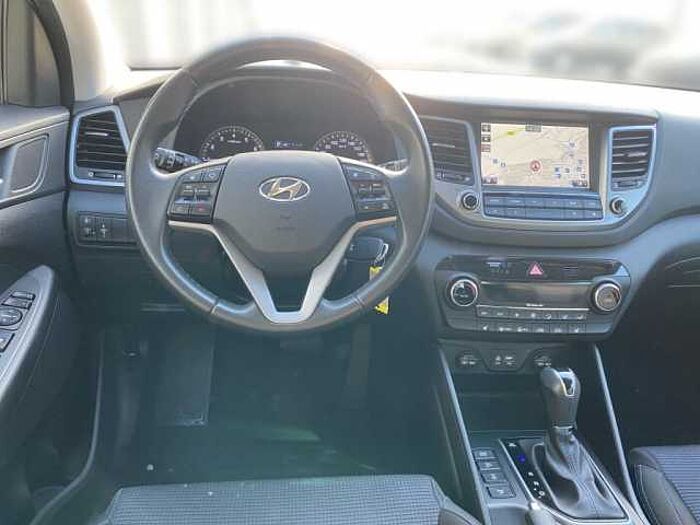 Hyundai Tucson 1.6 Turbo 4WD DCT Trend+8 fach bereift