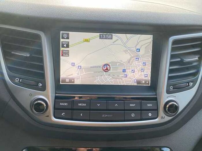 Hyundai Tucson 1.6 Turbo 4WD DCT Trend+8 fach bereift