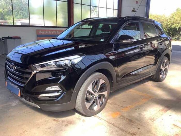 Hyundai Tucson 2.0 CRDi 4WD Automatik Style + AHK +