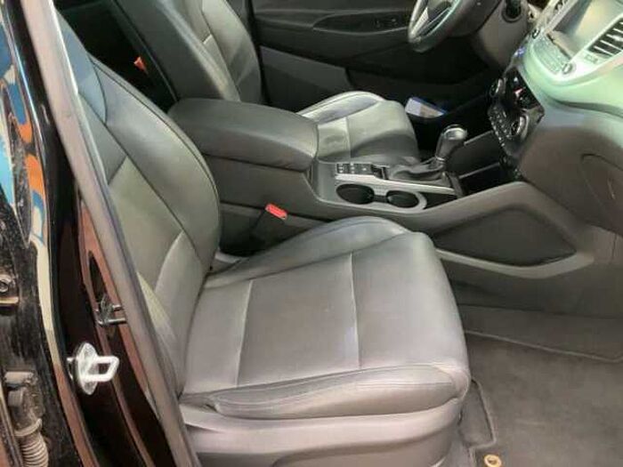 Hyundai Tucson 2.0 CRDi 4WD Automatik Style + AHK +